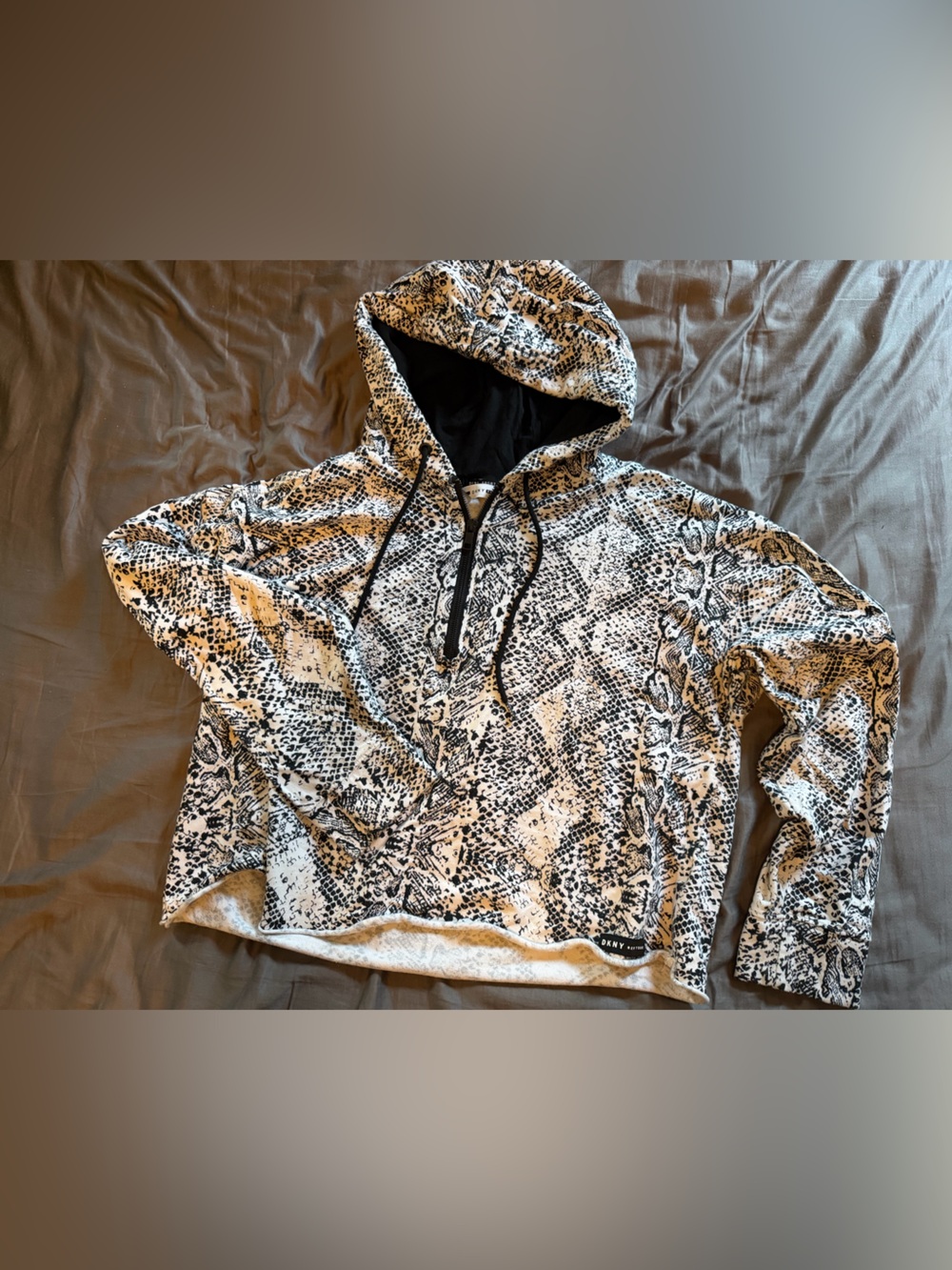 DKNY cropped snake print black and white pullover